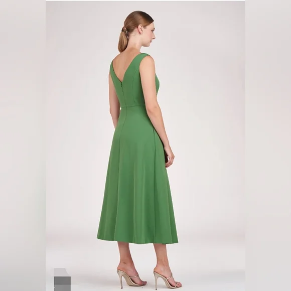 Kay Unger Green Midi Dress - threedaughtersproperties.com